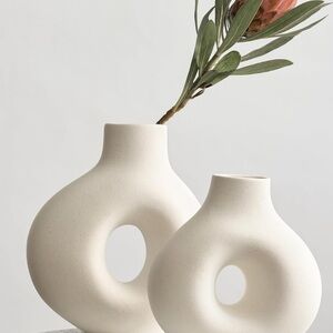 Modern Cream Ceramic Vases